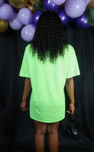 Load image into Gallery viewer, YOU MAKE ME HANGRY OVERSIZED TEE